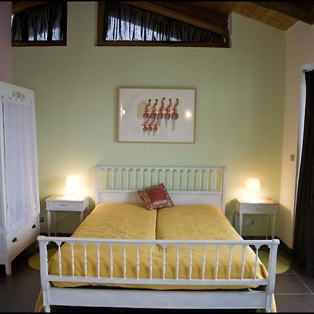 Il Giardino Di Iside Bed and Breakfast Roletto Esterno foto
