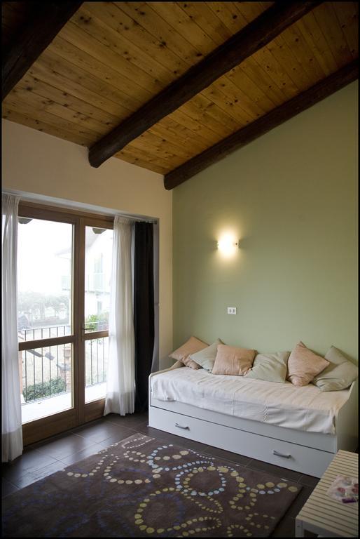 Il Giardino Di Iside Bed and Breakfast Roletto Camera foto
